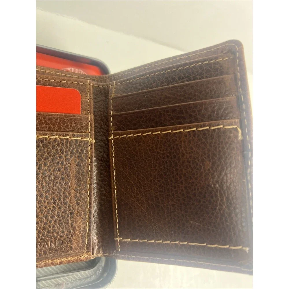 Relic Brown Leather Trifold Wallet W/Stitching RML5820200 Metal Case New